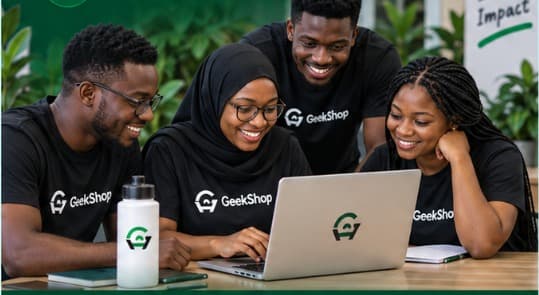 GeekShop community members collaborating